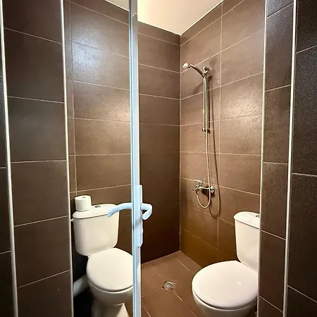 Maxi & Private Parking Included Apartmán *